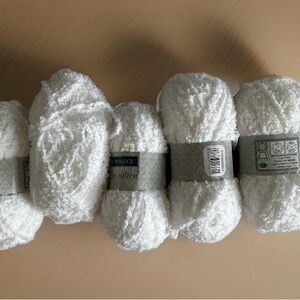 5 scones of Sundance spa station yarn.